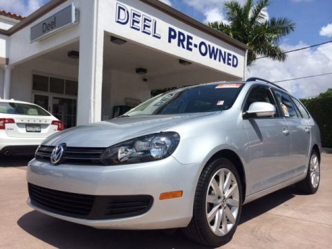 Reflex Silver Metallic Volkswagen Jetta SE SportWagen.  Click to enlarge.