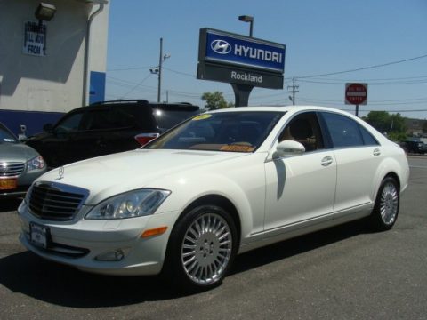 Arctic White Mercedes-Benz S 550 Sedan.  Click to enlarge.