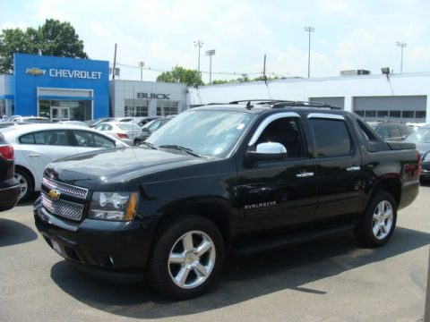 Black Chevrolet Avalanche LT 4x4.  Click to enlarge.