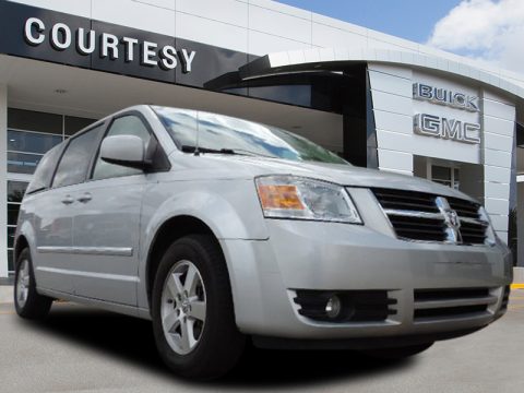 Bright Silver Metallic Dodge Grand Caravan SXT.  Click to enlarge.