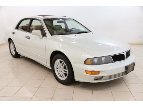 Platinum White Pearl Mitsubishi Diamante LS.  Click to enlarge.