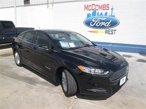 Tuxedo Black Ford Fusion Hybrid SE.  Click to enlarge. Tuxedo Black Ford Fusion Hybrid SE.  Click to enlarge.
