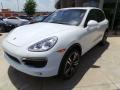 Front 3/4 View of 2014 Porsche Cayenne S #3