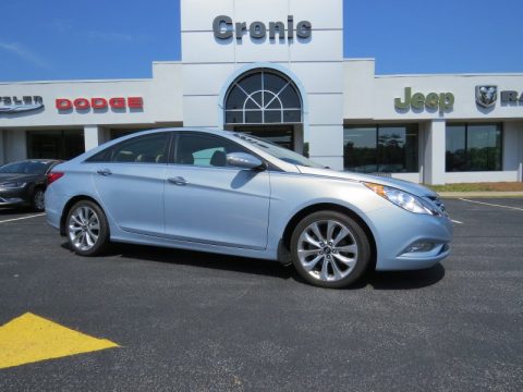 Iridescent Silver Blue Metallic Hyundai Sonata Limited 2.0T.  Click to enlarge.