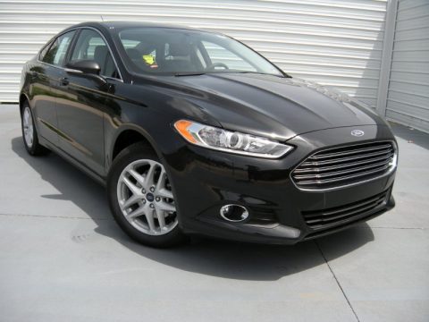 Tuxedo Black Ford Fusion SE EcoBoost.  Click to enlarge.