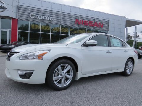 Pearl White Nissan Altima 2.5 SL.  Click to enlarge.