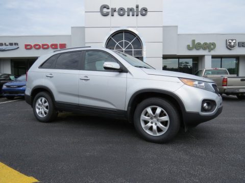 Bright Silver Kia Sorento LX. Click to enlarge. Bright Silver Kia Sorento LX. Click to enlarge.