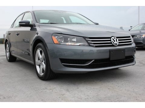 Platinum Gray Metallic Volkswagen Passat 2.5L SE. Click to enlarge. Platinum Gray Metallic Volkswagen Passat 2.5L SE. Click to enlarge.