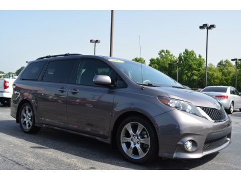 Predawn Gray Mica Toyota Sienna SE.  Click to enlarge.