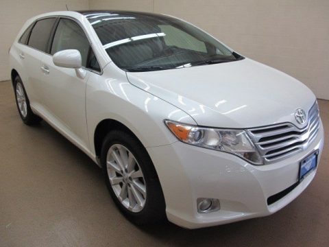 Blizzard Pearl White Toyota Venza I4 AWD.  Click to enlarge.