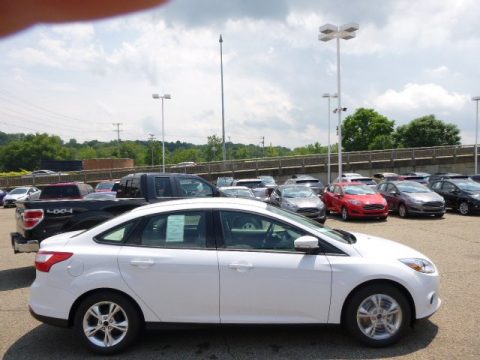 Oxford White Ford Focus SE Sedan.  Click to enlarge.