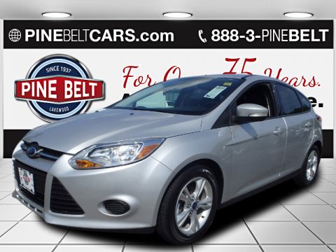 Ingot Silver Ford Focus SE Hatchback.  Click to enlarge.