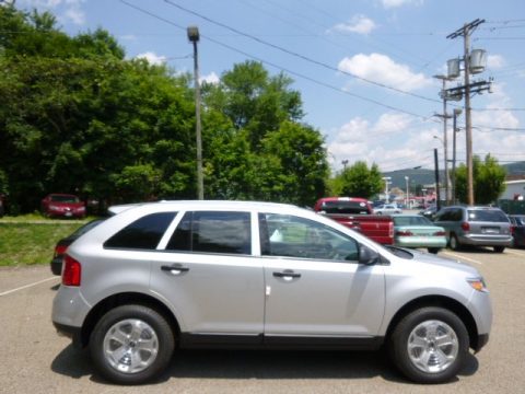 Ingot Silver Ford Edge SE AWD.  Click to enlarge.