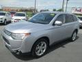 Front 3/4 View of 2014 Mitsubishi Outlander SE S-AWC #3