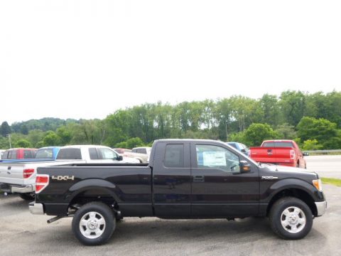 Tuxedo Black Ford F150 XLT SuperCab 4x4.  Click to enlarge.