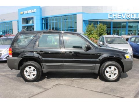 Black Ford Escape XLS.  Click to enlarge.