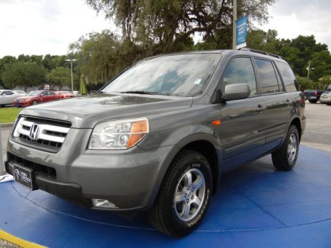 Nimbus Gray Metallic Honda Pilot EX-L.  Click to enlarge.