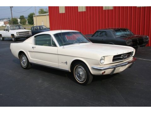 Wimbledon White Ford Mustang Fastback.  Click to enlarge.