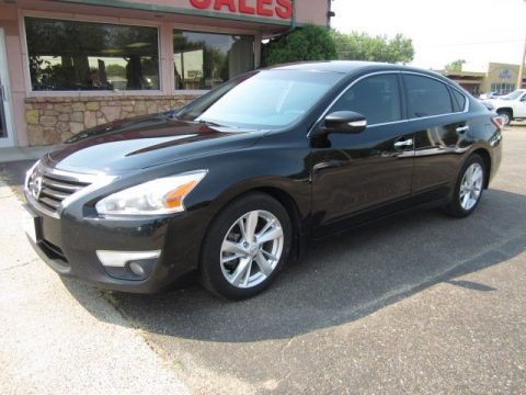 Super Black Nissan Altima 2.5 SL.  Click to enlarge.