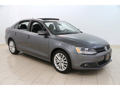 Platinum Gray Metallic Volkswagen Jetta SEL Sedan.  Click to enlarge.