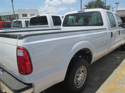Oxford White Ford F250 Super Duty XL Crew Cab.  Click to enlarge.