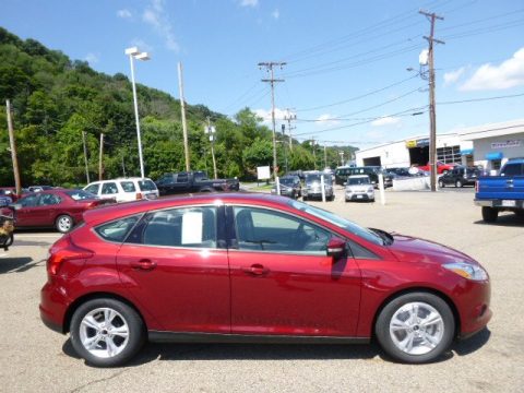 Ruby Red Ford Focus SE Sedan.  Click to enlarge.