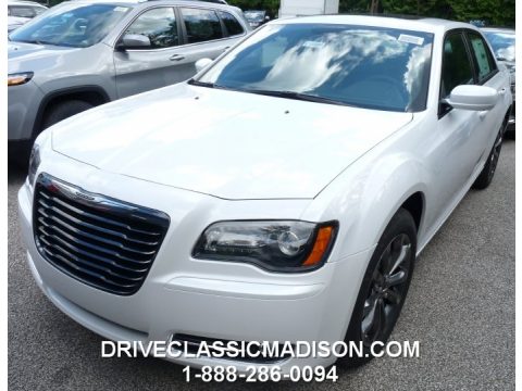 Ivory Tri-Coat Pearl Chrysler 300 S AWD.  Click to enlarge.