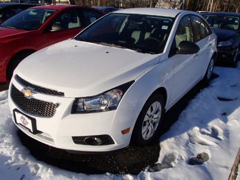 Summit White Chevrolet Cruze LS.  Click to enlarge.