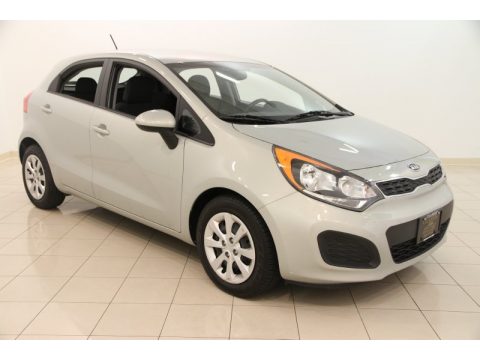 Silverstone Beige Kia Rio Rio5 EX Hatchback. Click to enlarge. Silverstone Beige Kia Rio Rio5 EX Hatchback. Click to enlarge.