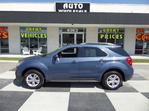 Twilight Blue Metallic Chevrolet Equinox LT.  Click to enlarge.