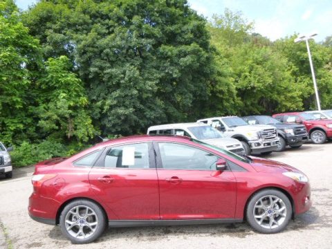 Ruby Red Ford Focus SE Sedan.  Click to enlarge.