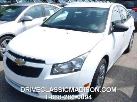 Summit White Chevrolet Cruze LS.  Click to enlarge.