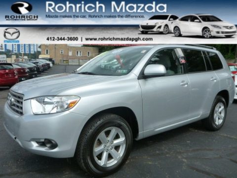 Classic Silver Metallic Toyota Highlander 4WD.  Click to enlarge.