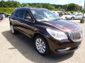 Front 3/4 View of 2015 Buick Enclave Premium AWD #3