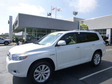 Blizzard White Pearl Toyota Highlander Hybrid Limited 4WD.  Click to enlarge.