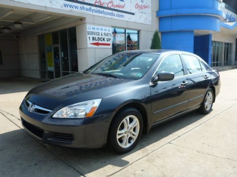 Graphite Pearl Honda Accord SE Sedan.  Click to enlarge.
