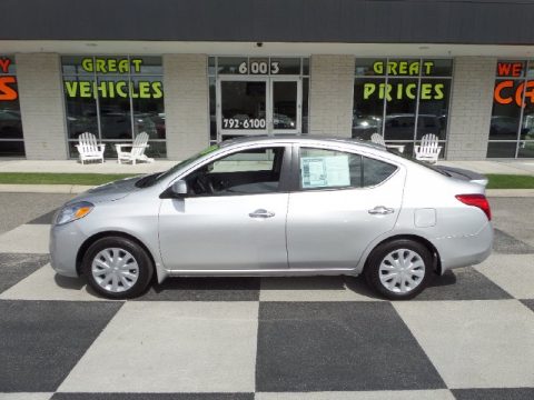 Brilliant Silver Nissan Versa 1.6 SV Sedan.  Click to enlarge.
