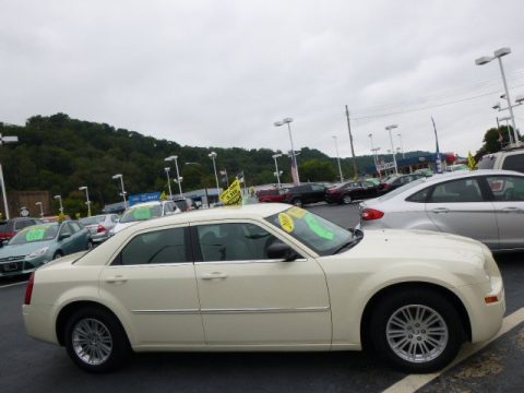 Cool Vanilla White Chrysler 300 LX.  Click to enlarge.