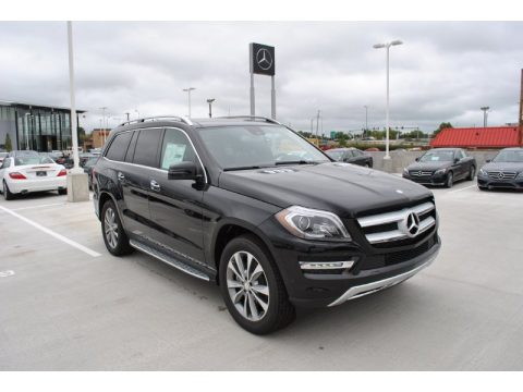 Black Mercedes-Benz GL 350 BlueTEC 4Matic.  Click to enlarge.