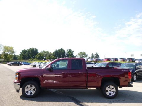 Deep Ruby Metallic Chevrolet Silverado 1500 LT Double Cab 4x4.  Click to enlarge.
