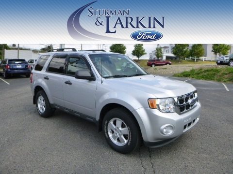 Ingot Silver Metallic Ford Escape XLT V6 4WD.  Click to enlarge.