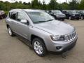 Front 3/4 View of 2015 Jeep Compass High Altitude #4