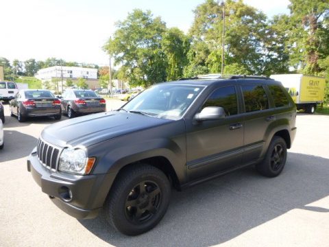 Black Jeep Grand Cherokee Laredo 4x4.  Click to enlarge.
