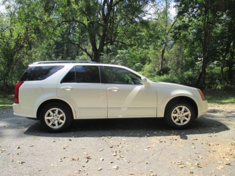 White Diamond Tricoat Cadillac SRX 4 V6 AWD.  Click to enlarge.