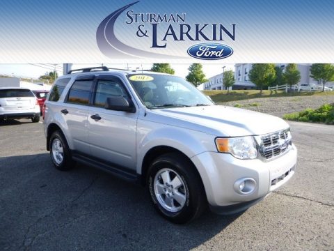 Ingot Silver Metallic Ford Escape XLT V6 4WD.  Click to enlarge.