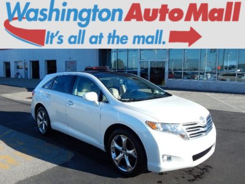 Blizzard White Pearl Toyota Venza Limited AWD.  Click to enlarge.