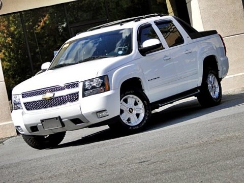 Summit White Chevrolet Avalanche Z71 4x4.  Click to enlarge.