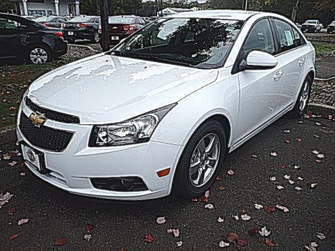 Summit White Chevrolet Cruze LT.  Click to enlarge.