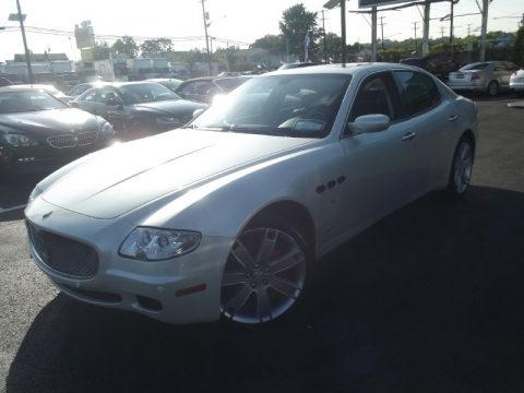 Bianco White Maserati Quattroporte Sport GT. Click to enlarge. Bianco White Maserati Quattroporte Sport GT. Click to enlarge.