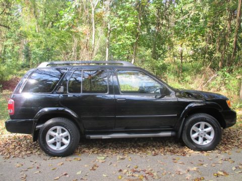 Super Black Nissan Pathfinder SE 4x4. Click to enlarge. Super Black Nissan Pathfinder SE 4x4. Click to enlarge.